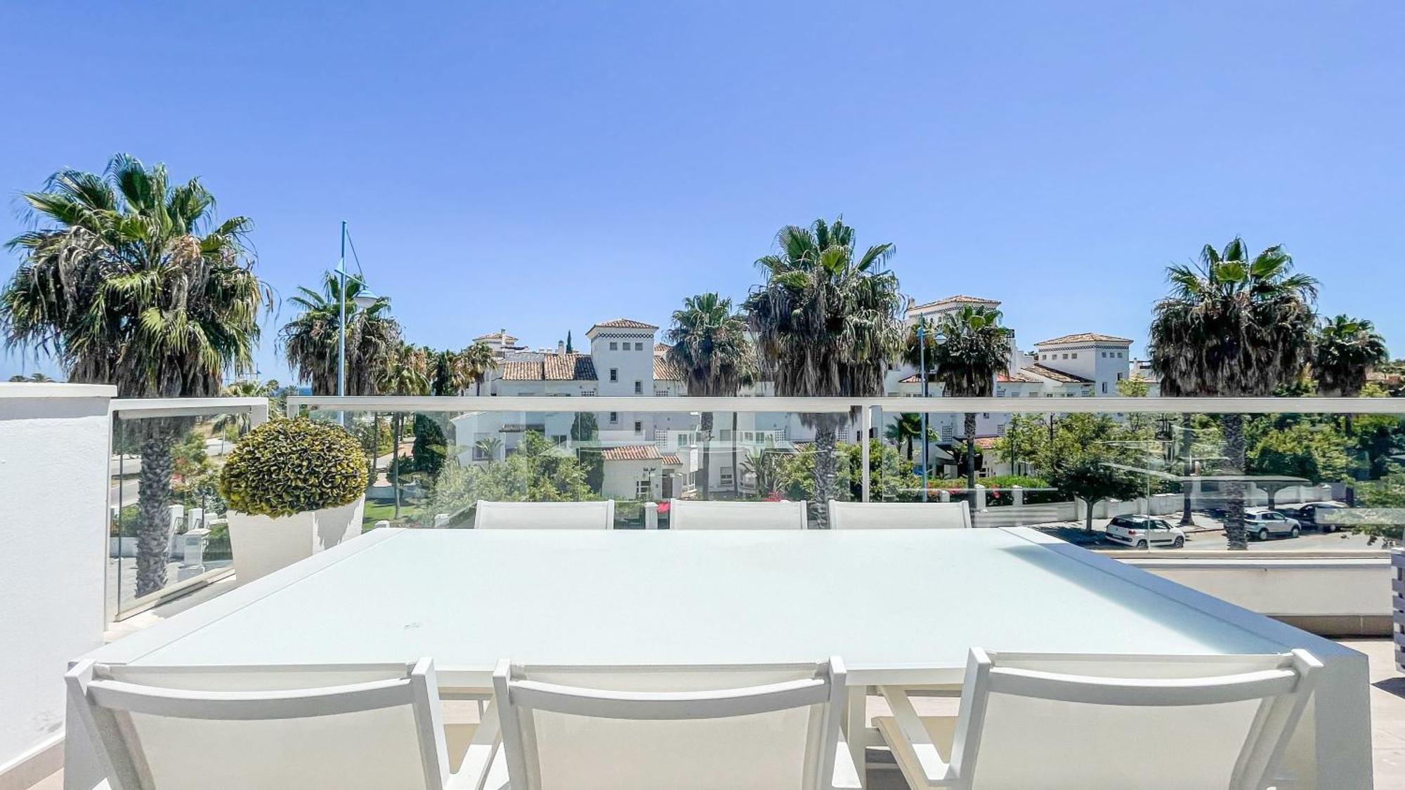 Beachfront Luxury Rooftop Penthouse Wifi Pools Grill I O Nac Paddle Lejlighed Marbella